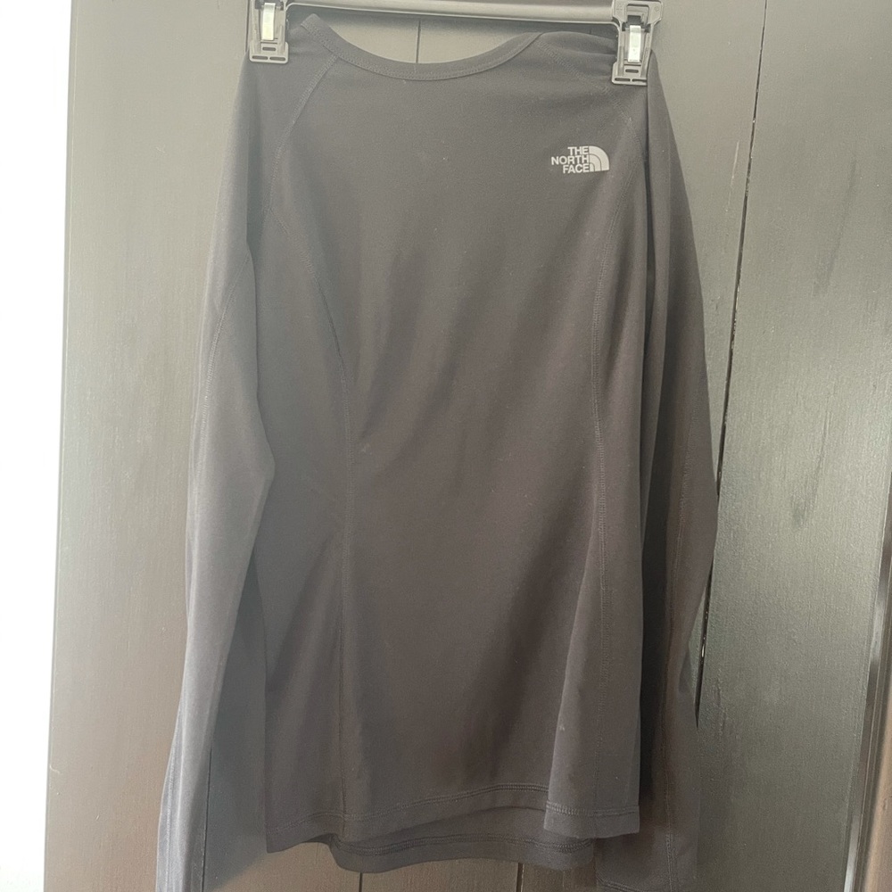 NWT North-face Long-sleeve Base-layer